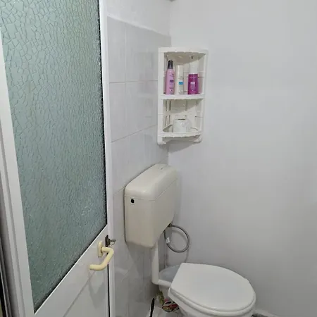 Zhizelle Xhamllik'apartment Lejlighed