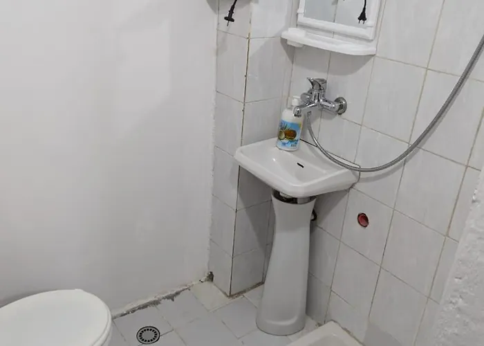 Apartment Zhizelle Xhamllik'apartment Tirana